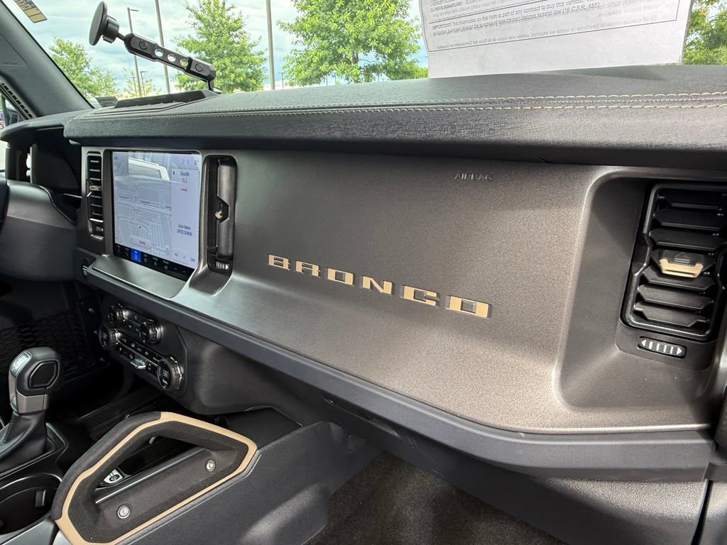 Used 2025 Ford Bronco Badlands AWD/4WD image 19