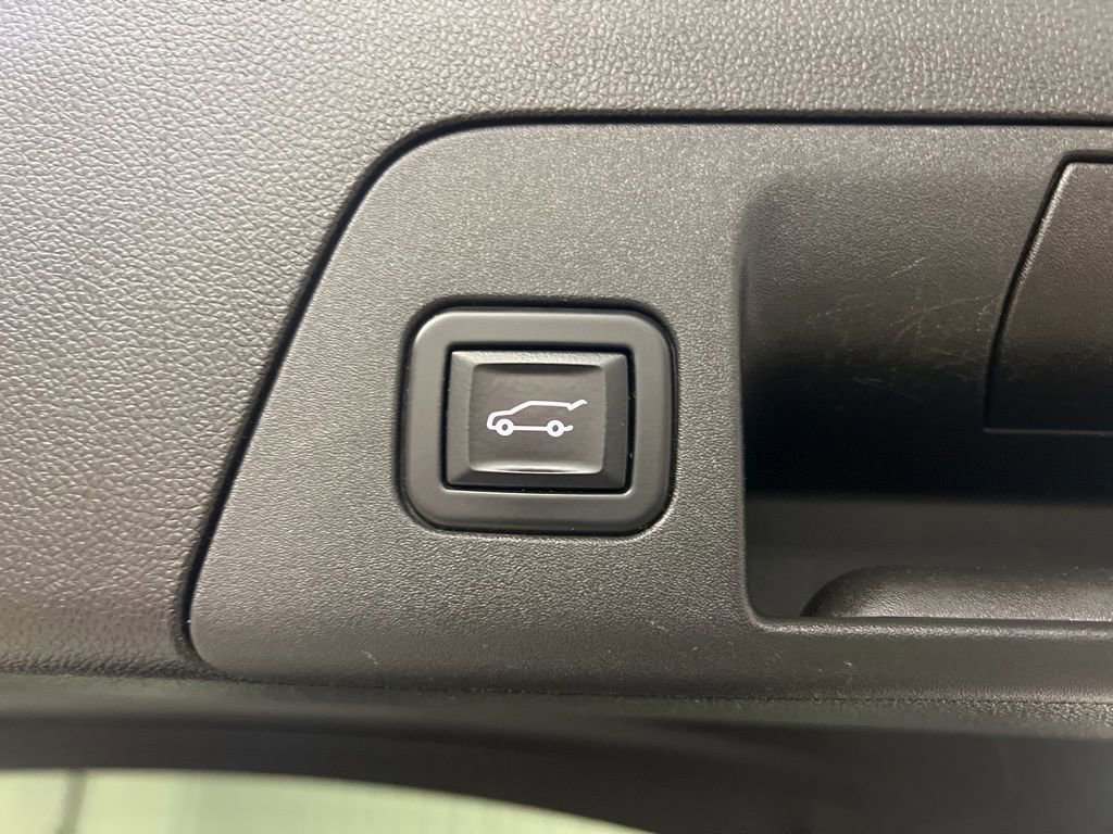 Certified 2022 Buick Envision Essence w/ Safety Package image 7