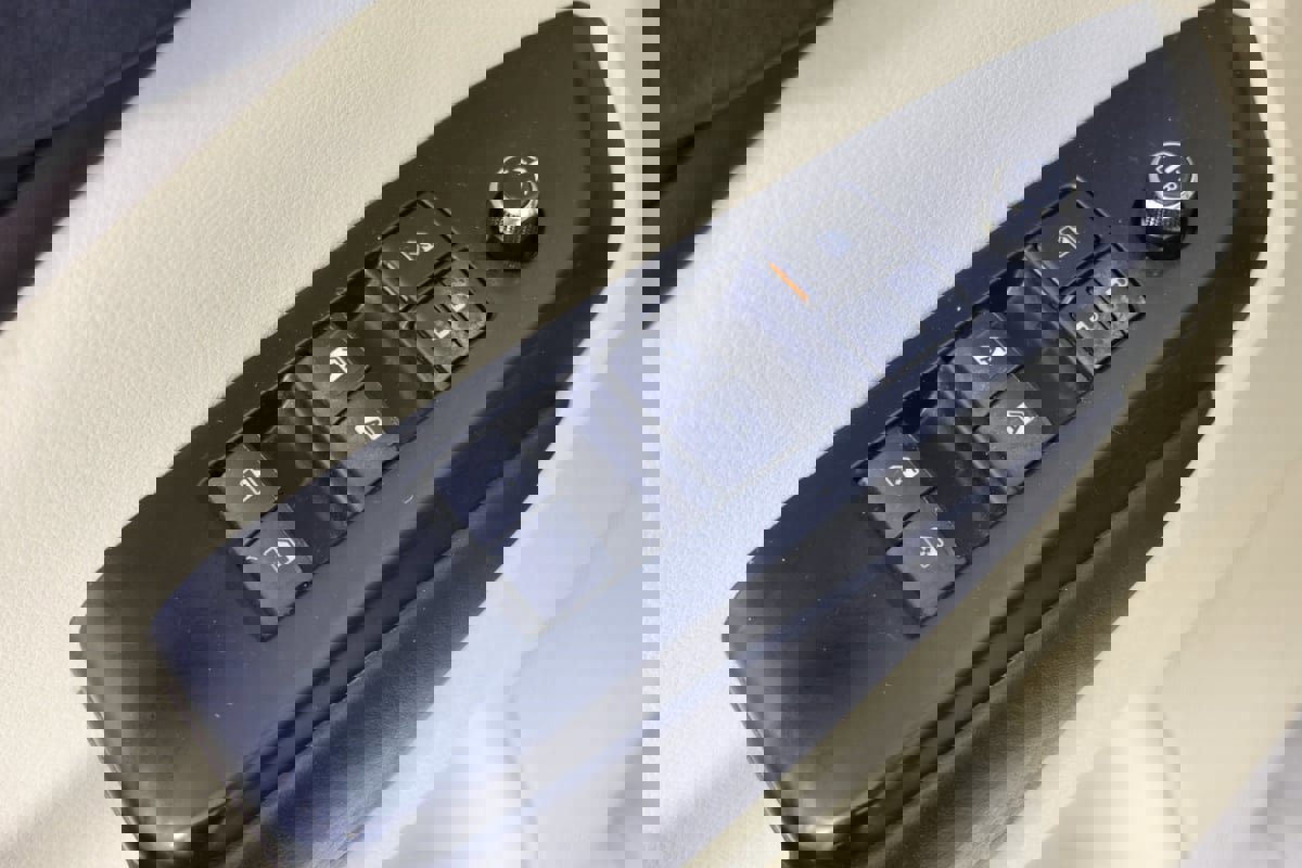 Used 2017 Toyota Highlander Plus image 22