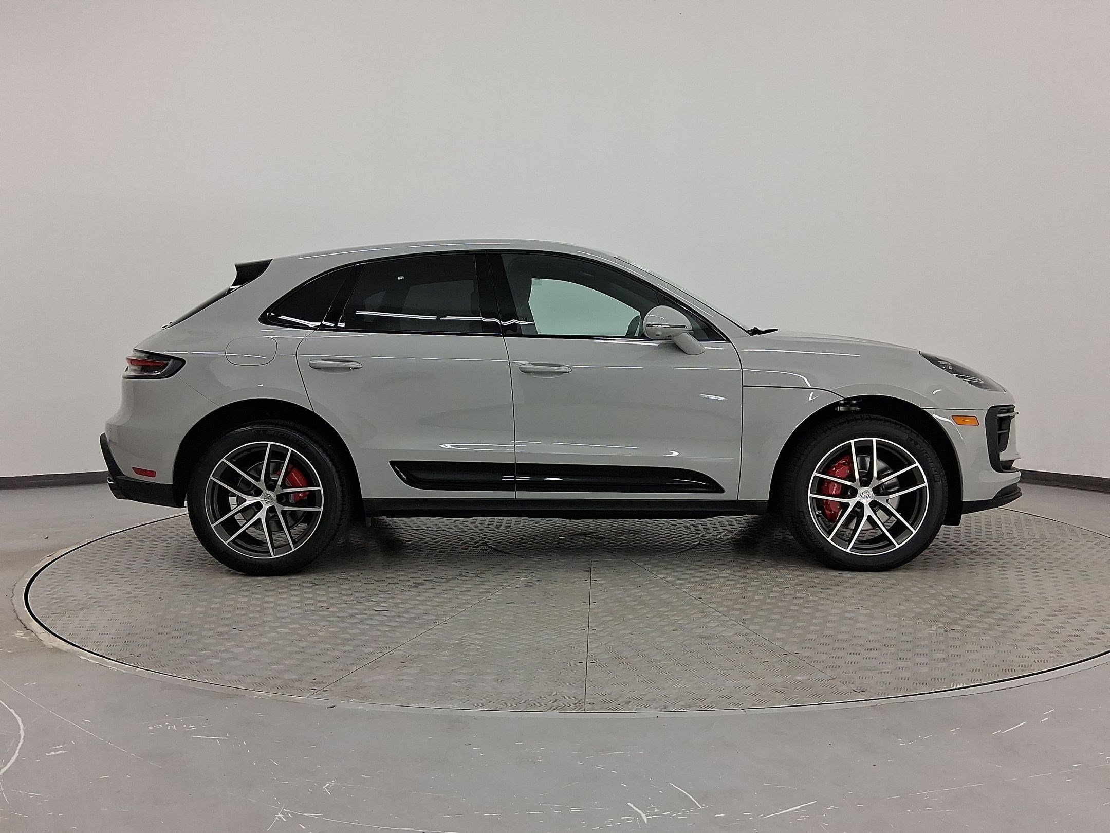 New 2026 Porsche Macan S image 8