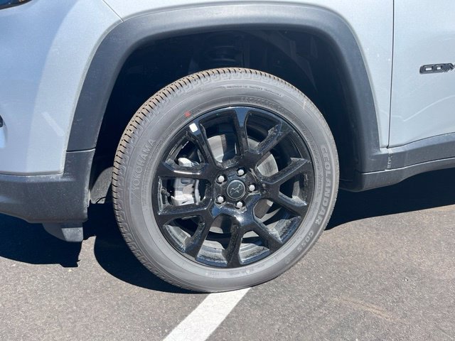 New 2026 Jeep Compass Latitude AWD/4WD image 9