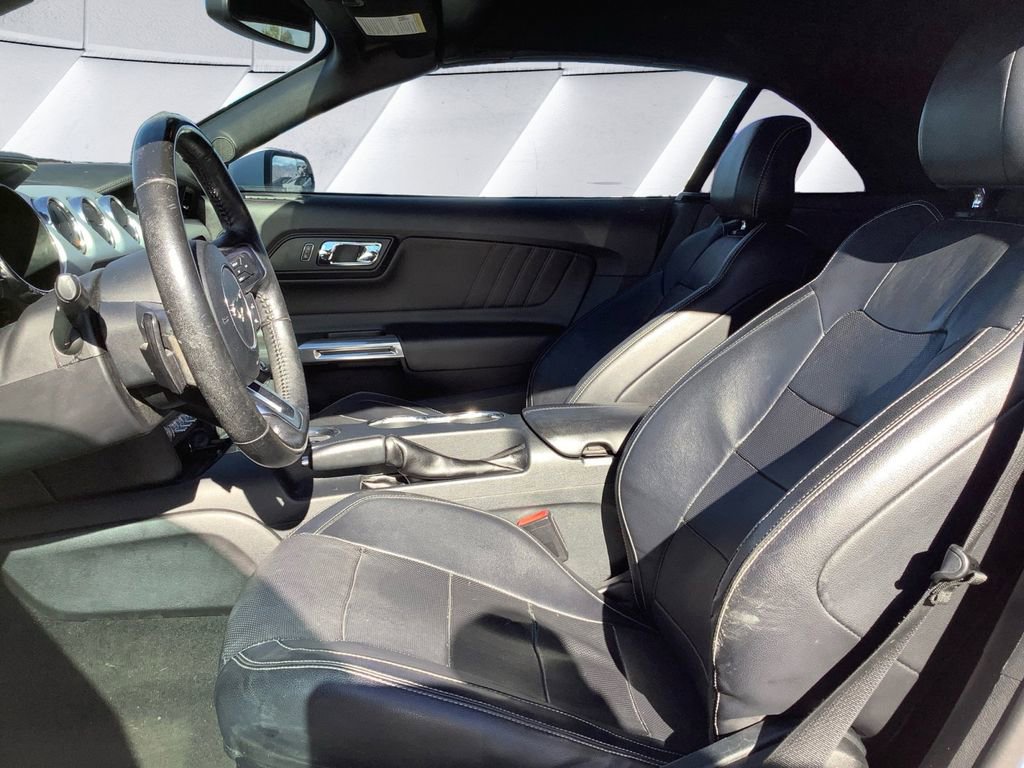 Used 2016 Ford Mustang Premium image 7