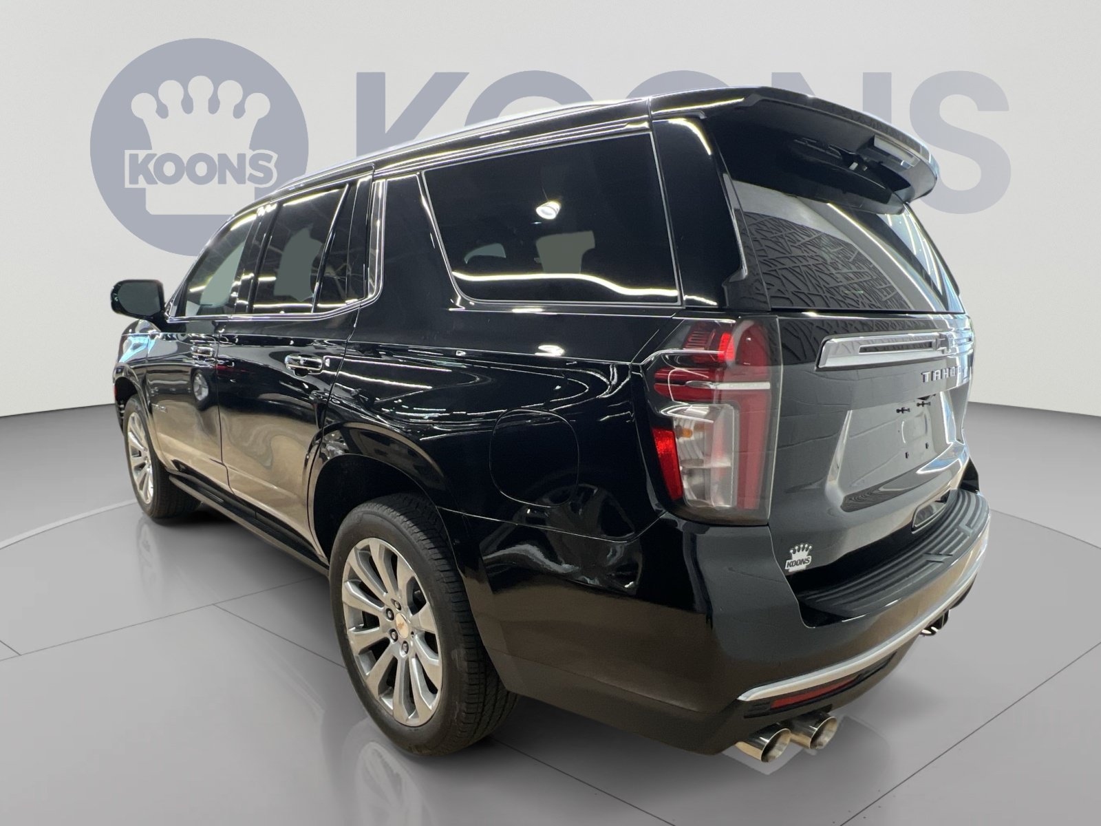 Used 2023 Chevrolet Tahoe High Country w/ LPO, Illumination Package AWD/4WD image 2