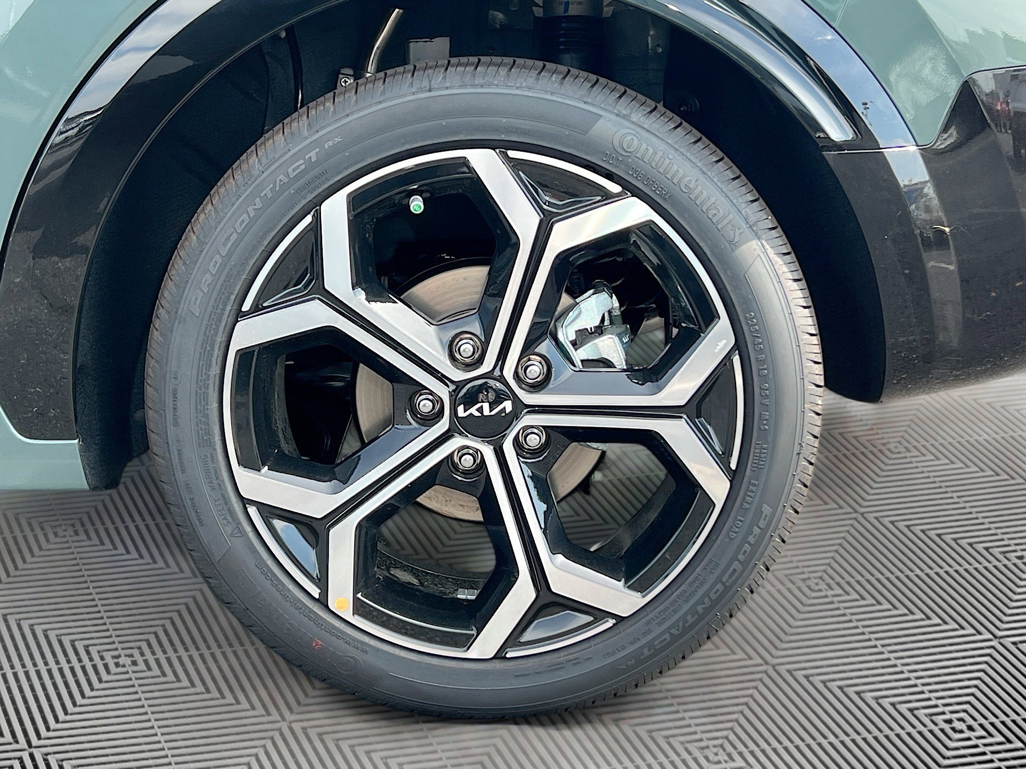 New 2025 Kia Niro EX Touring image 36