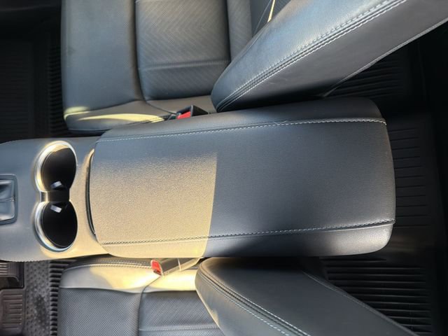 Used 2023 Toyota Venza Limited image 25