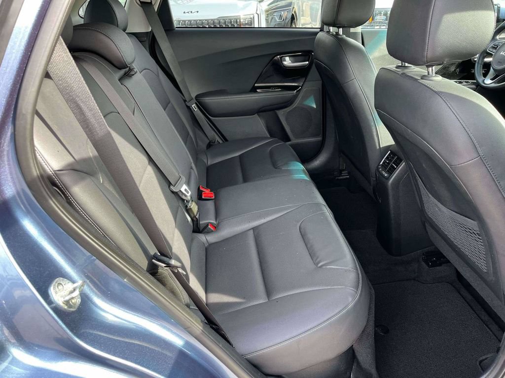 Used 2022 Kia Niro EX Premium FWD image 7