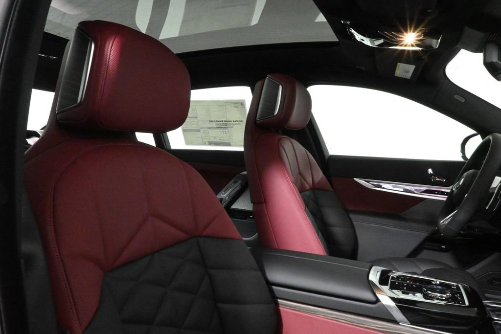 New 2025 BMW 740i xDrive image 35