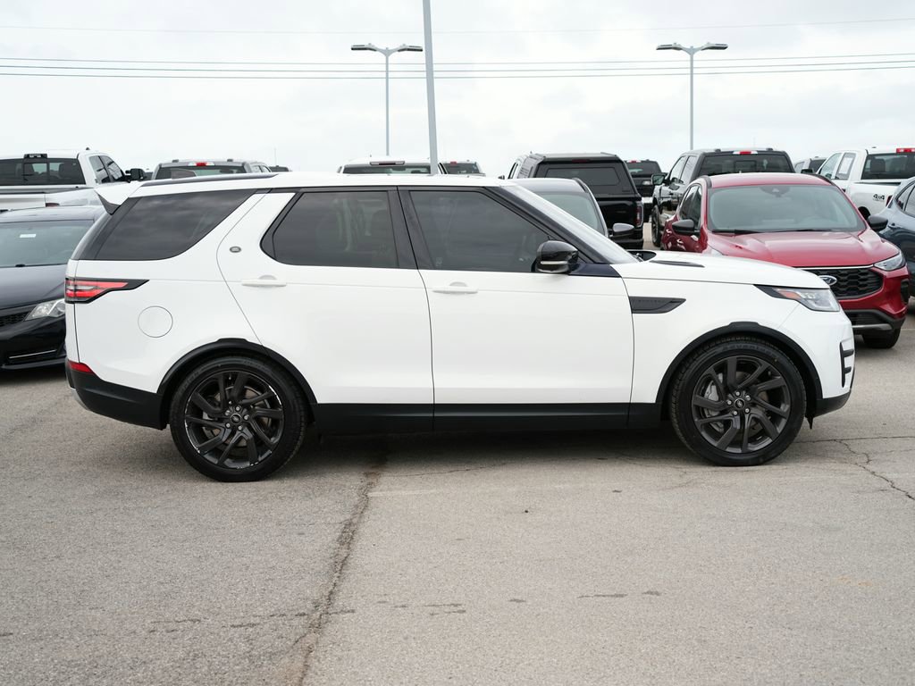 Used 2018 Land Rover Discovery HSE AWD/4WD image 4
