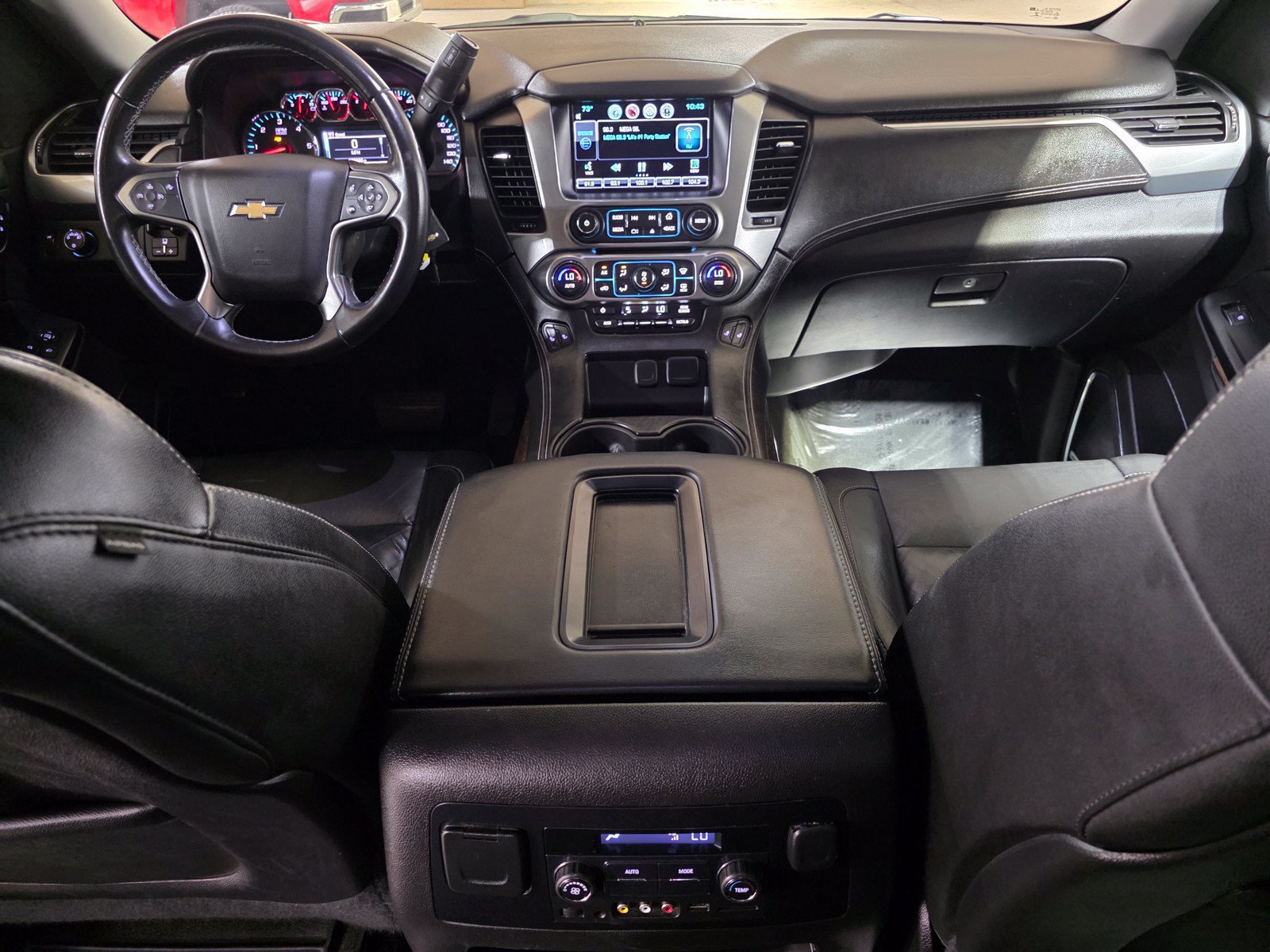 Used 2015 Chevrolet Suburban LT RWD image 19