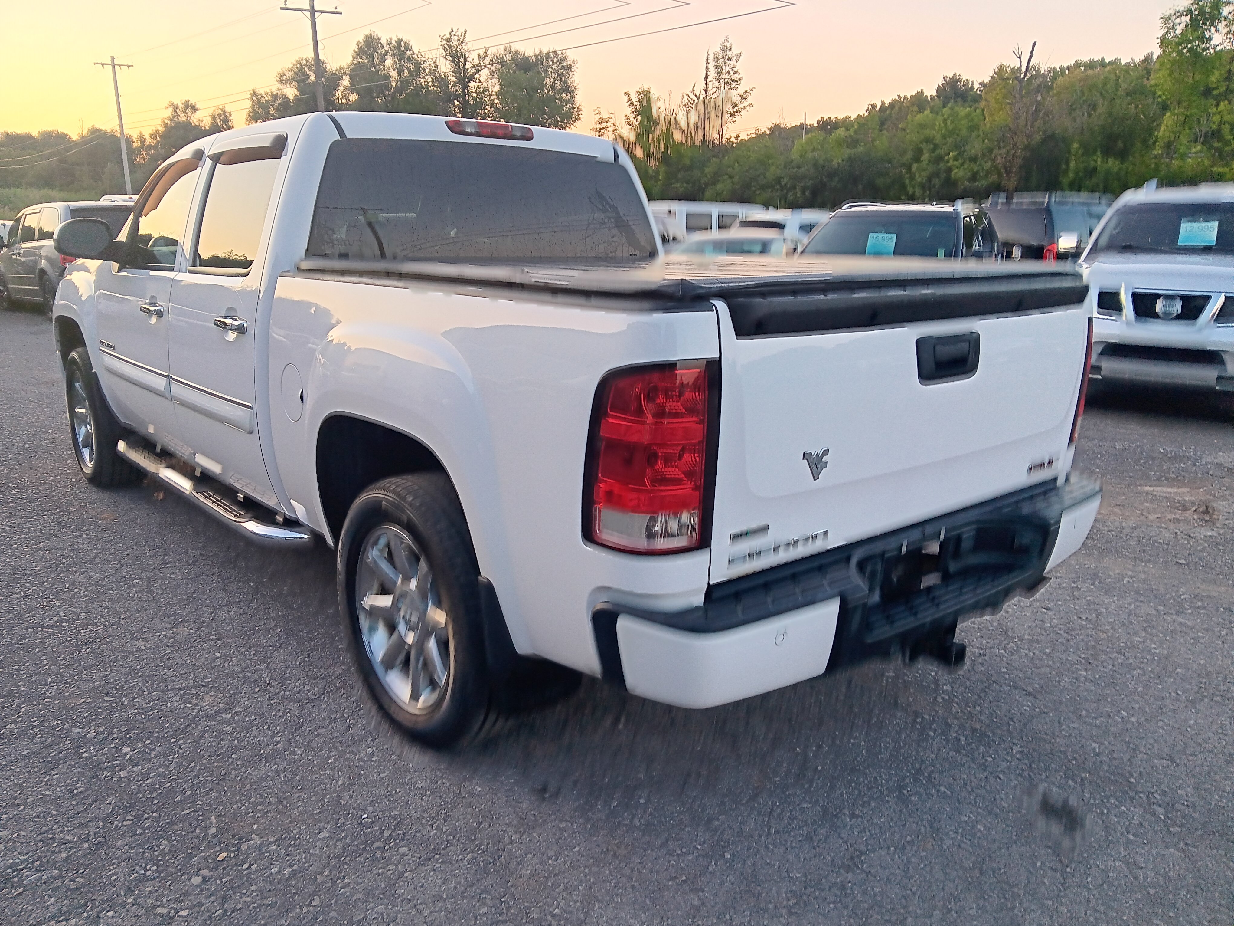 Used 2011 GMC Sierra 1500 Denali AWD/4WD image 3