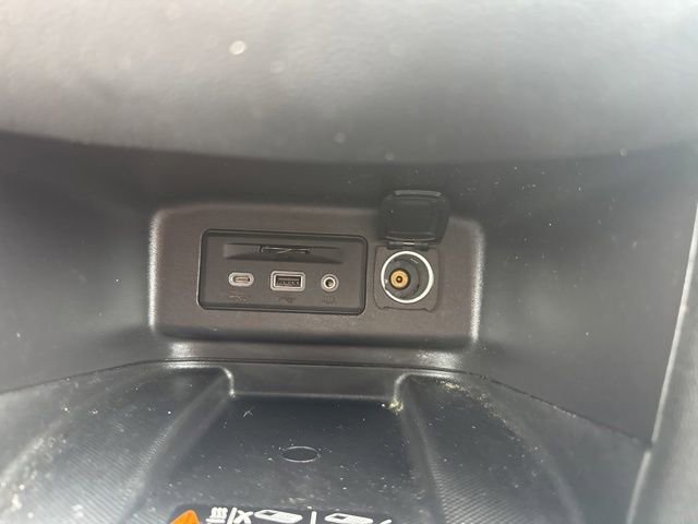 Used 2024 Chevrolet Equinox Premier AWD/4WD image 21