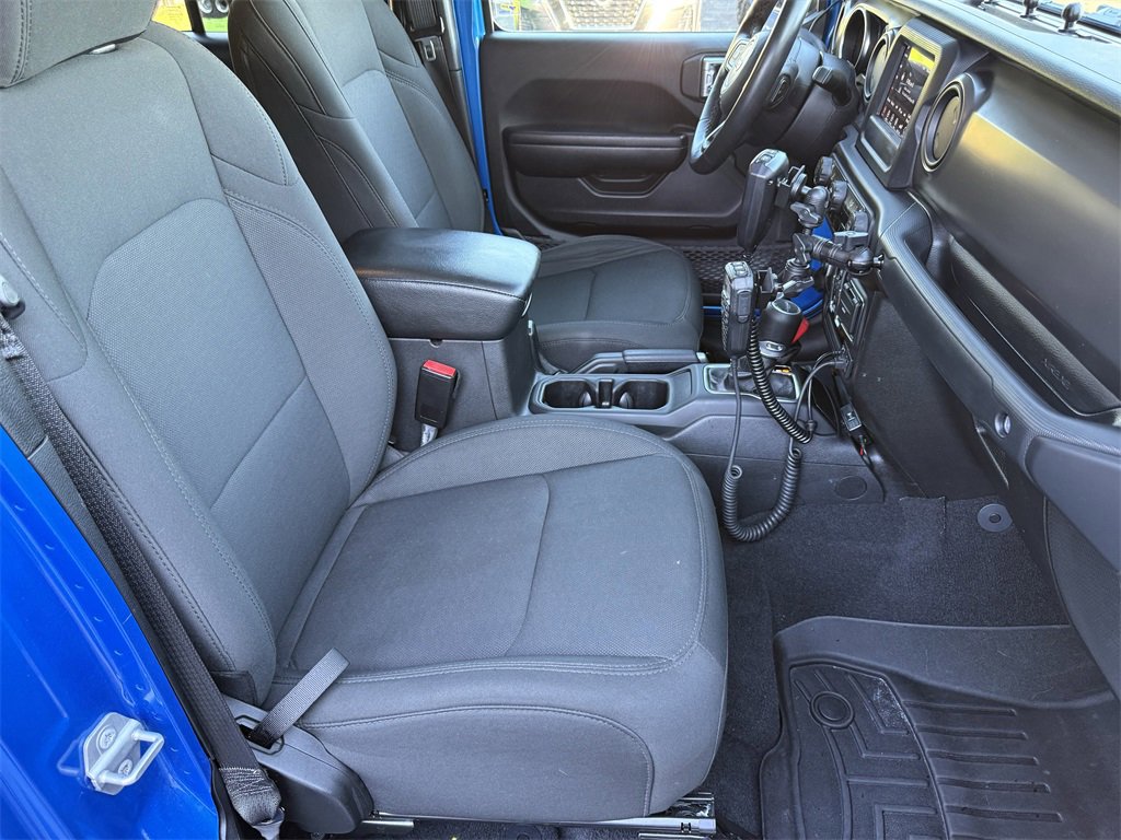 Used 2021 Jeep Gladiator Sport image 38