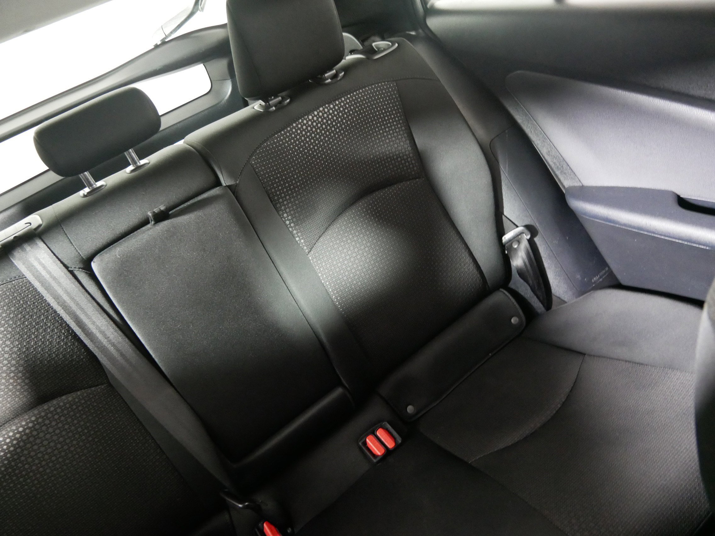 Used 2022 Toyota Prius LE image 14