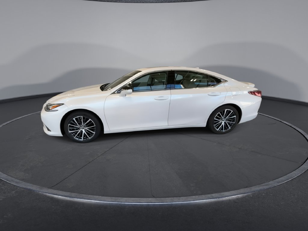 Used 2024 Lexus ES 300h w/ Premium Package FWD image 5