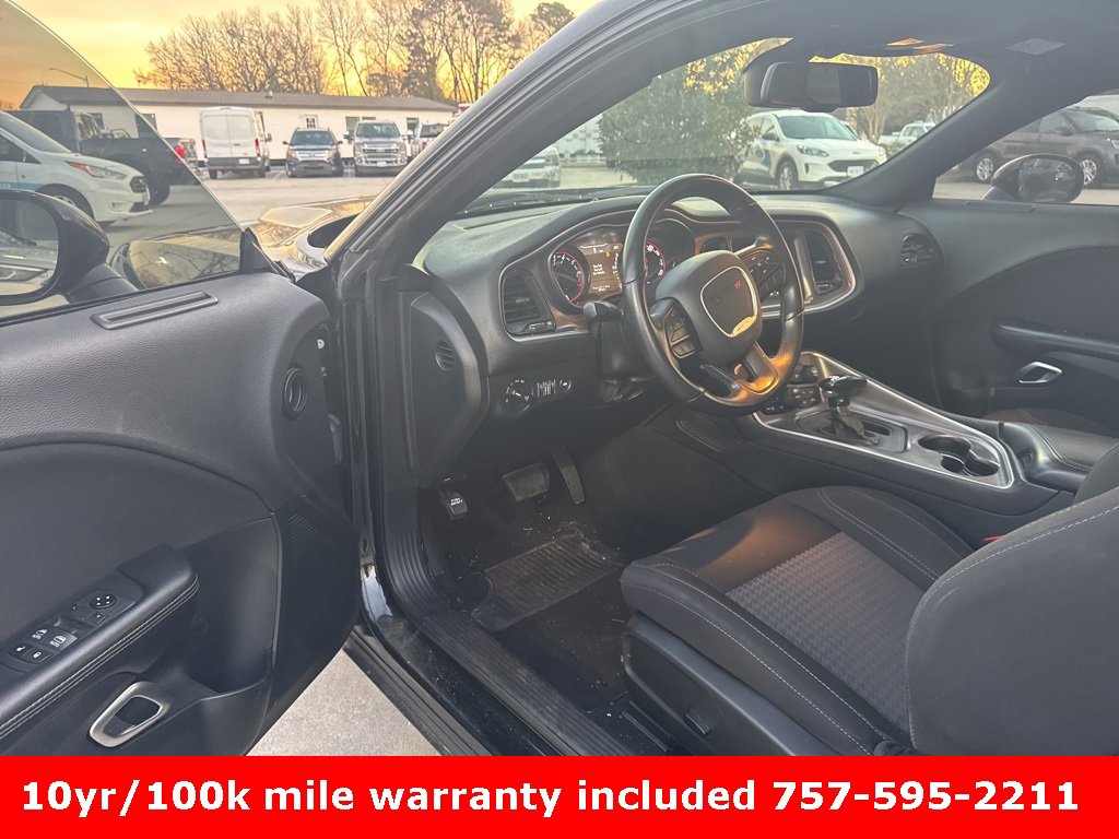 Used 2020 Dodge Challenger SXT w/ Blacktop Package image 7