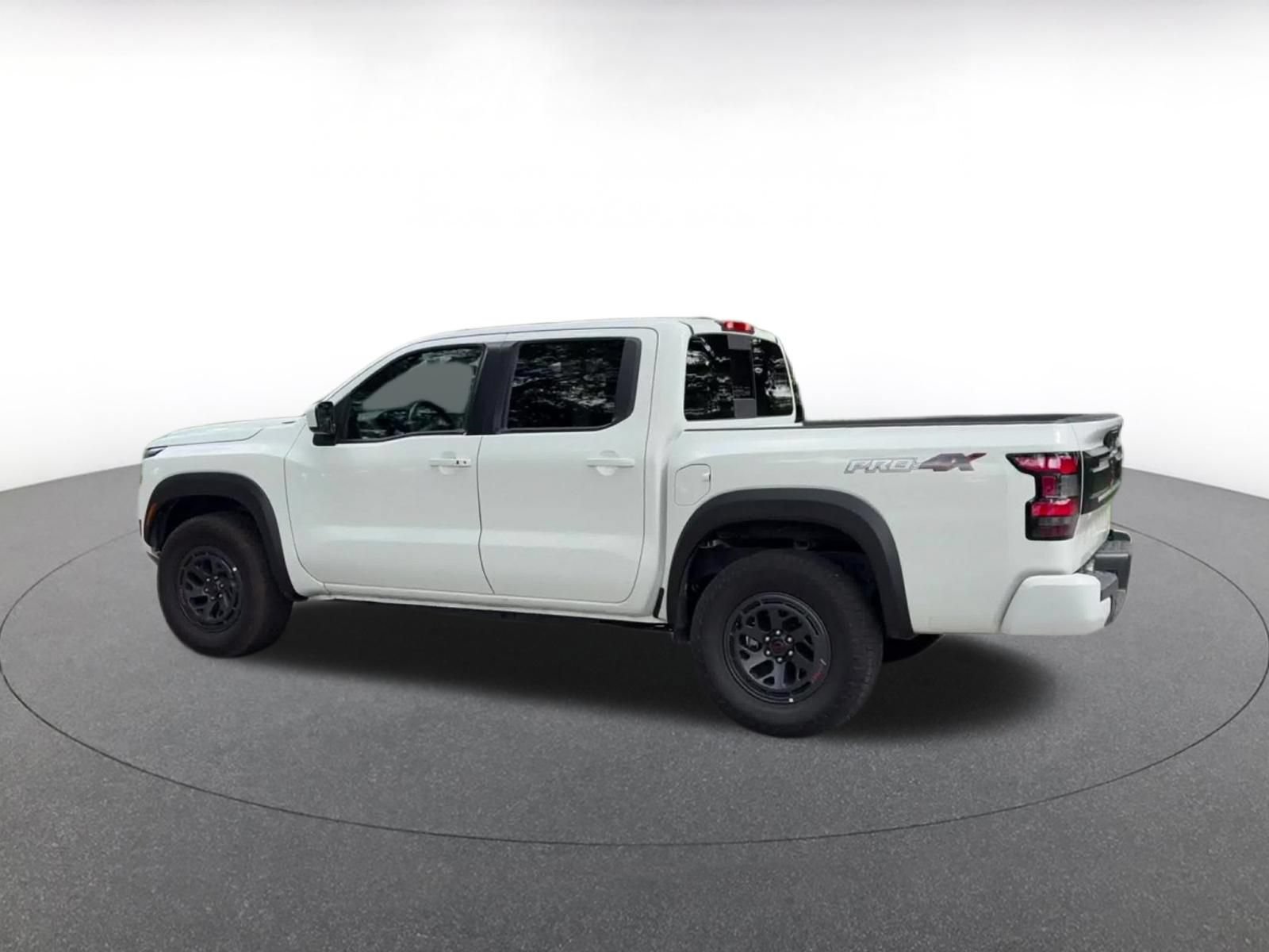 Used 2026 Nissan Frontier PRO-4X AWD/4WD image 9