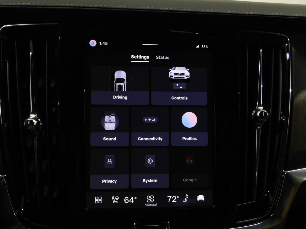 Used 2026 Volvo V90 B6 Cross Country Ultra image 57