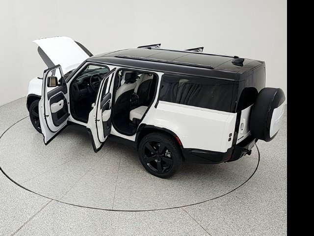 New 2026 Land Rover Defender 130 X-Dynamic SE AWD/4WD image 40