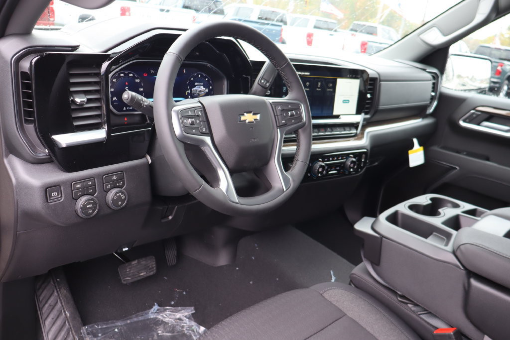 New 2026 Chevrolet Silverado 1500 LT w/ Z71 Off-Road Package AWD/4WD image 6