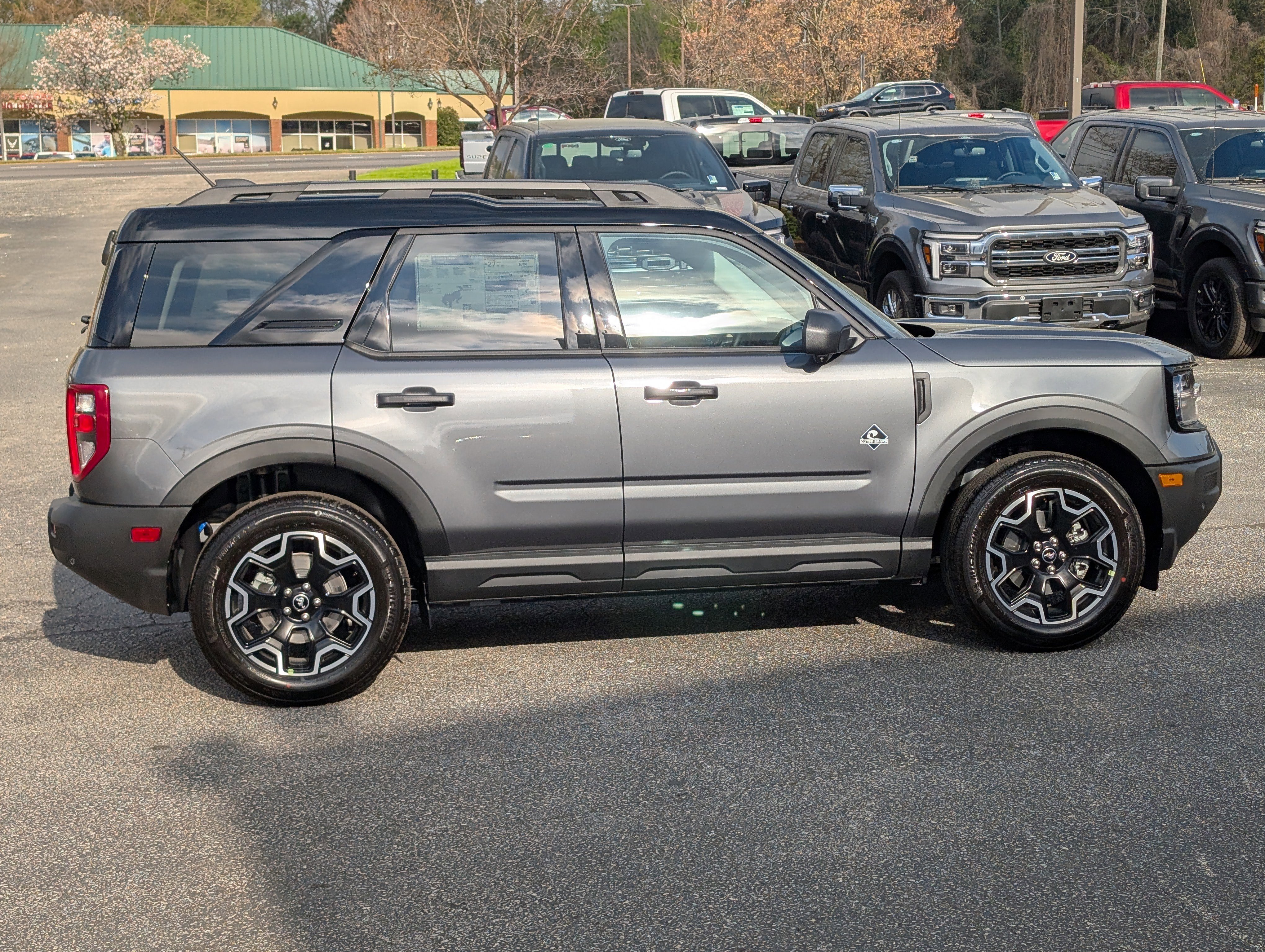 New 2026 Ford Bronco Sport Outer Banks w/ Outer Banks Tech Package+ AWD/4WD image 8