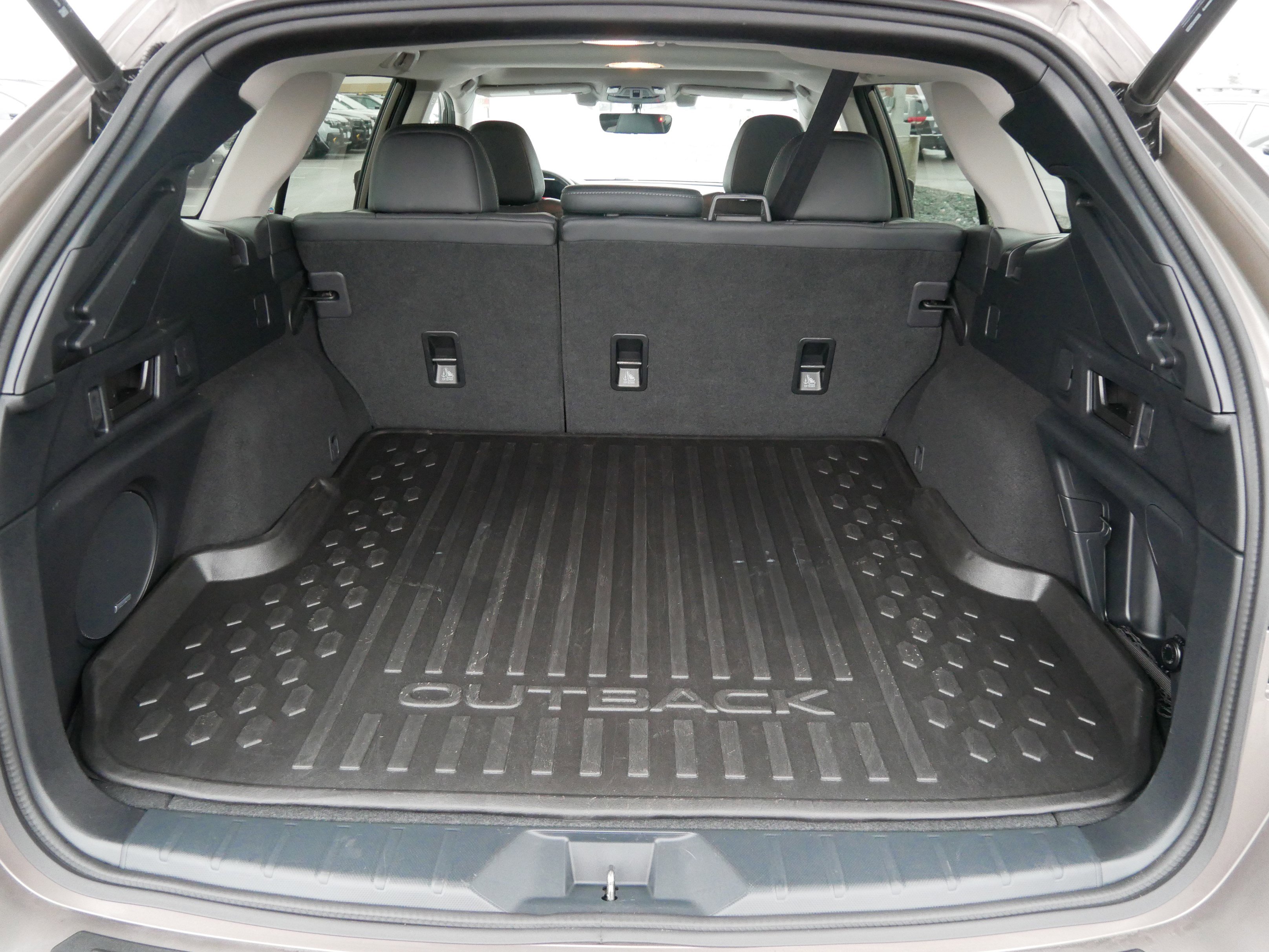 Used 2022 Subaru Outback Limited XT image 18