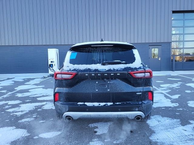 Used 2024 Ford Escape SE image 4