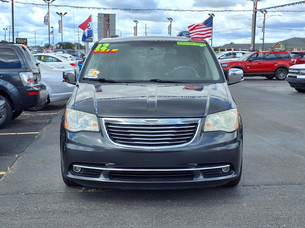 Used 2012 Chrysler Town & Country Touring-L w/ Driver Convenience Group image 26