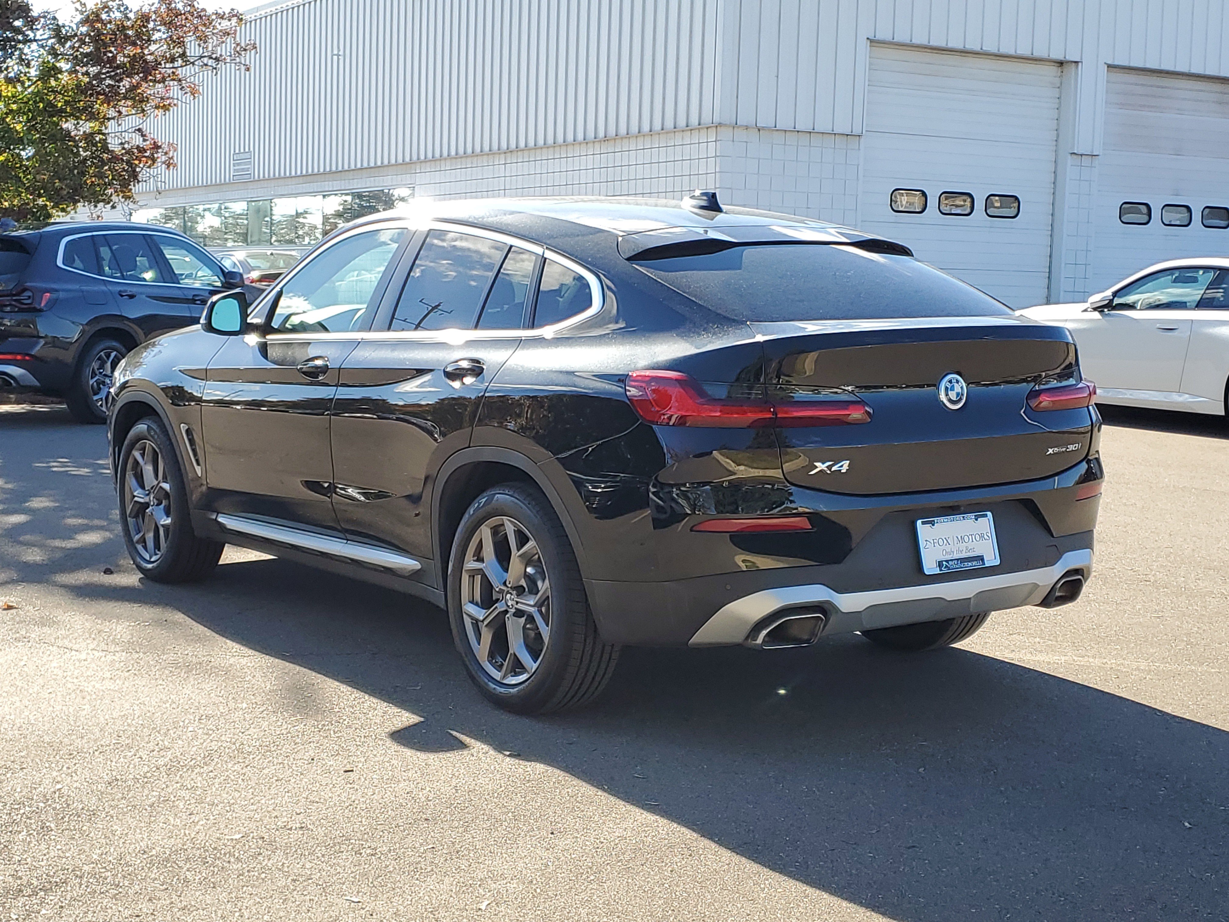 Certified 2023 BMW X4 xDrive30i w/ Premium Package image 2
