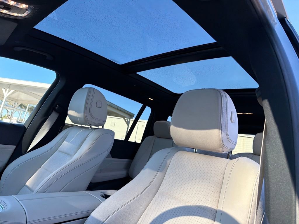 Used 2025 Mercedes-Benz GLS 450 4MATIC image 15