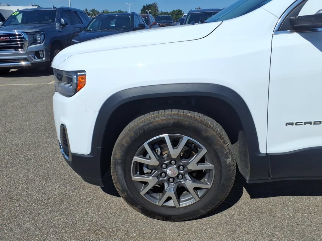 Used 2020 GMC Acadia SLE w/ Driver Convenience Package FWD image 24