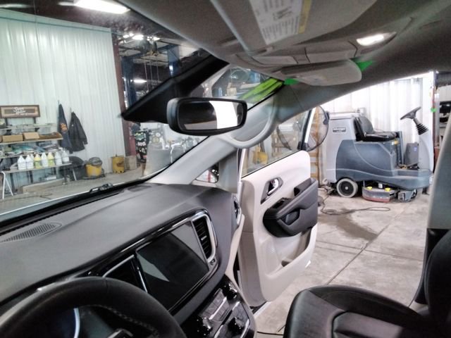 Used 2024 Chrysler Pacifica Touring-L image 24