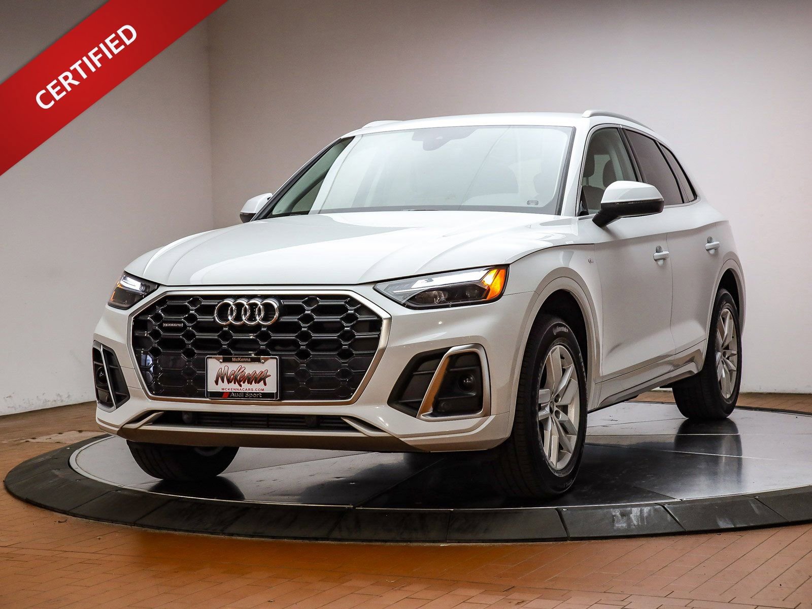 Certified 2023 Audi Q5 2.0T Premium w/ Convenience Package image 1