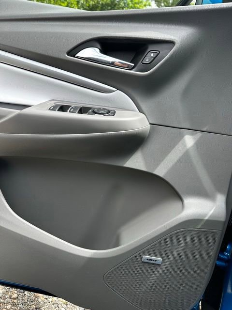 Used 2023 Chevrolet Bolt EUV Premier w/ Sun & Sound Package FWD image 12