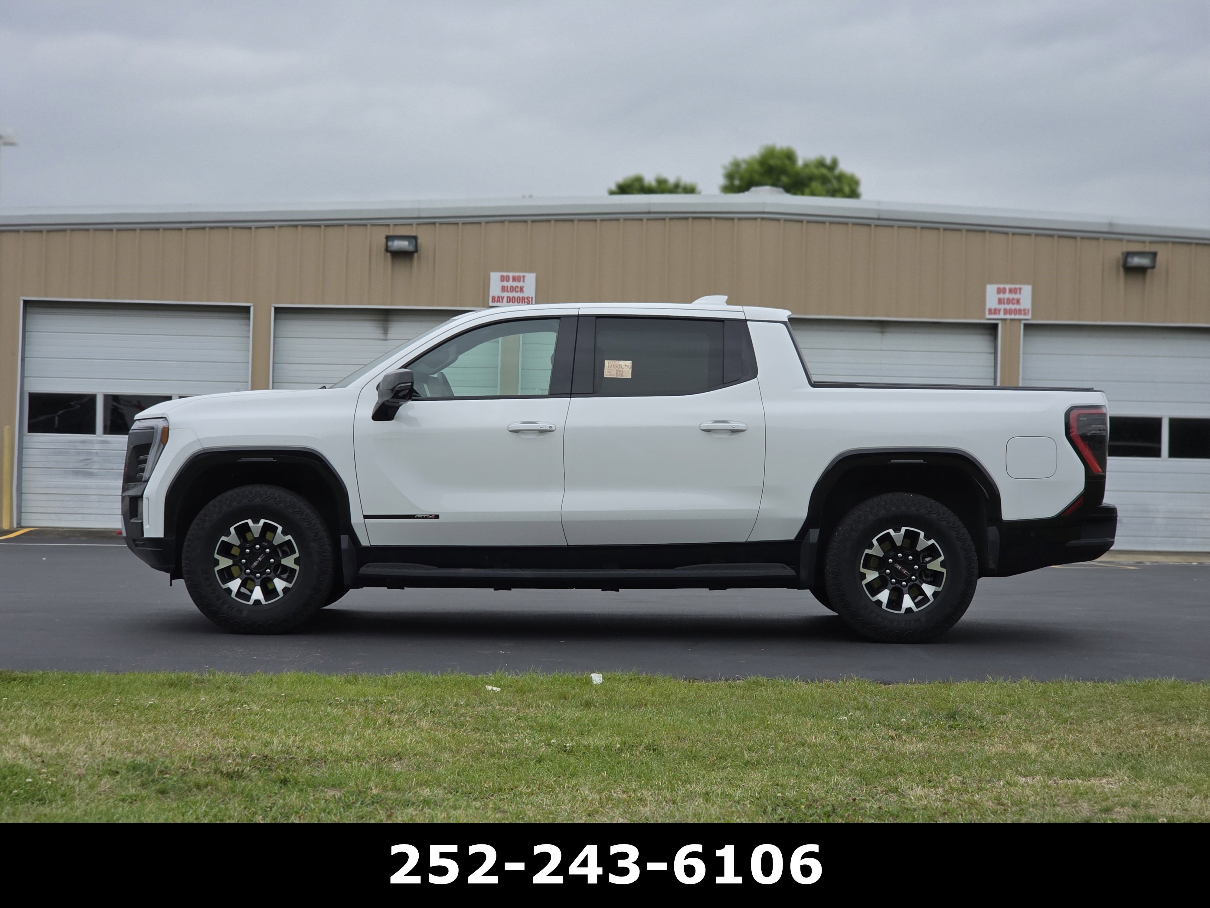 Used 2026 GMC Sierra EV AT4 AWD/4WD image 4
