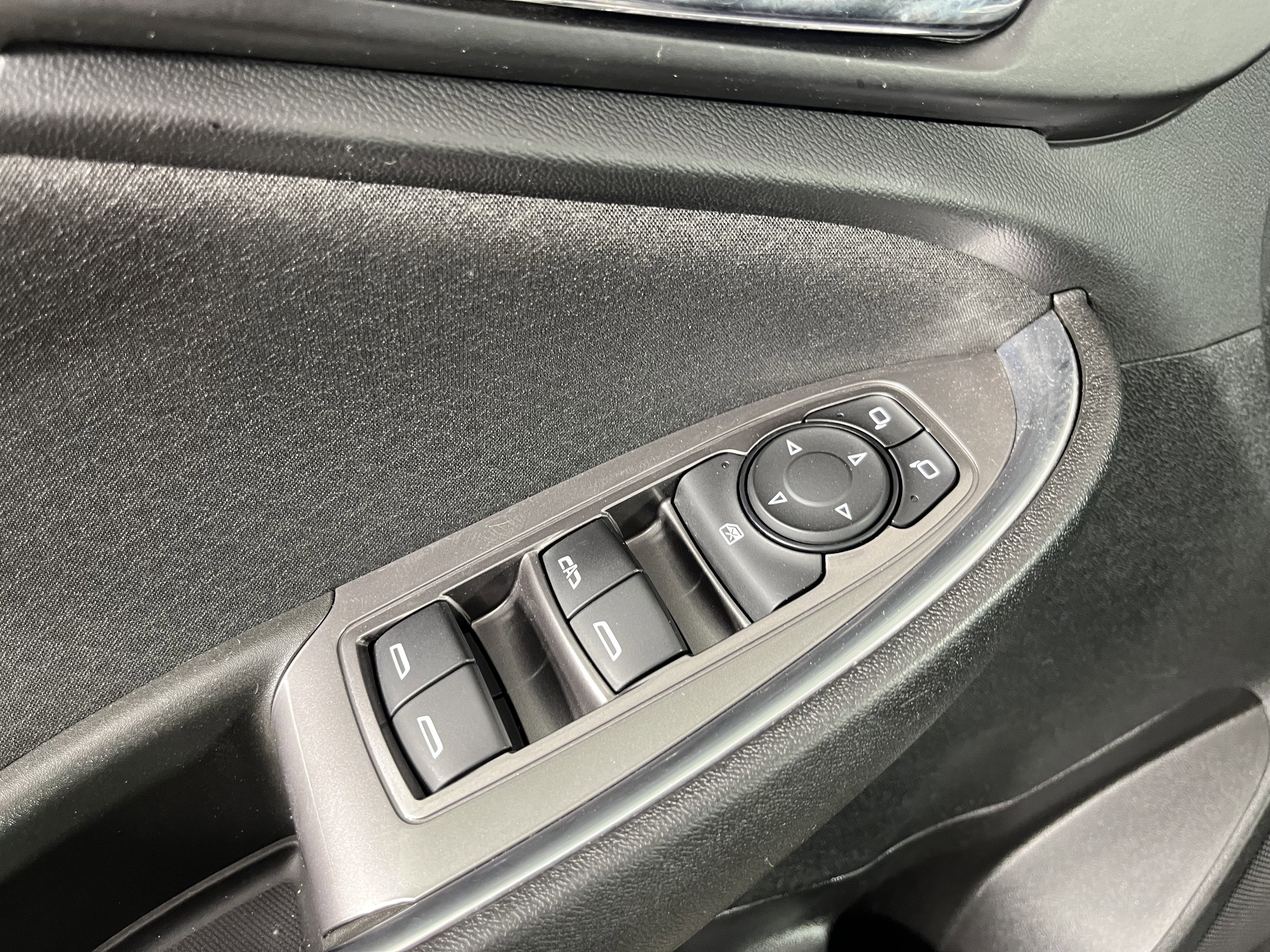 Used 2020 Chevrolet Malibu LT image 18