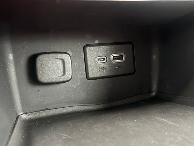 Certified 2022 GMC Acadia SLE image 30