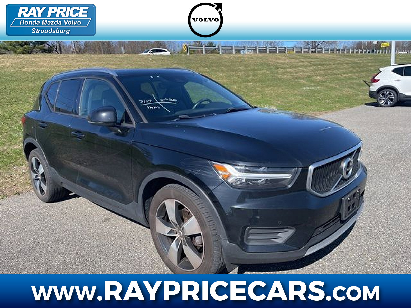 Used 2020 Volvo XC40 T5 Momentum