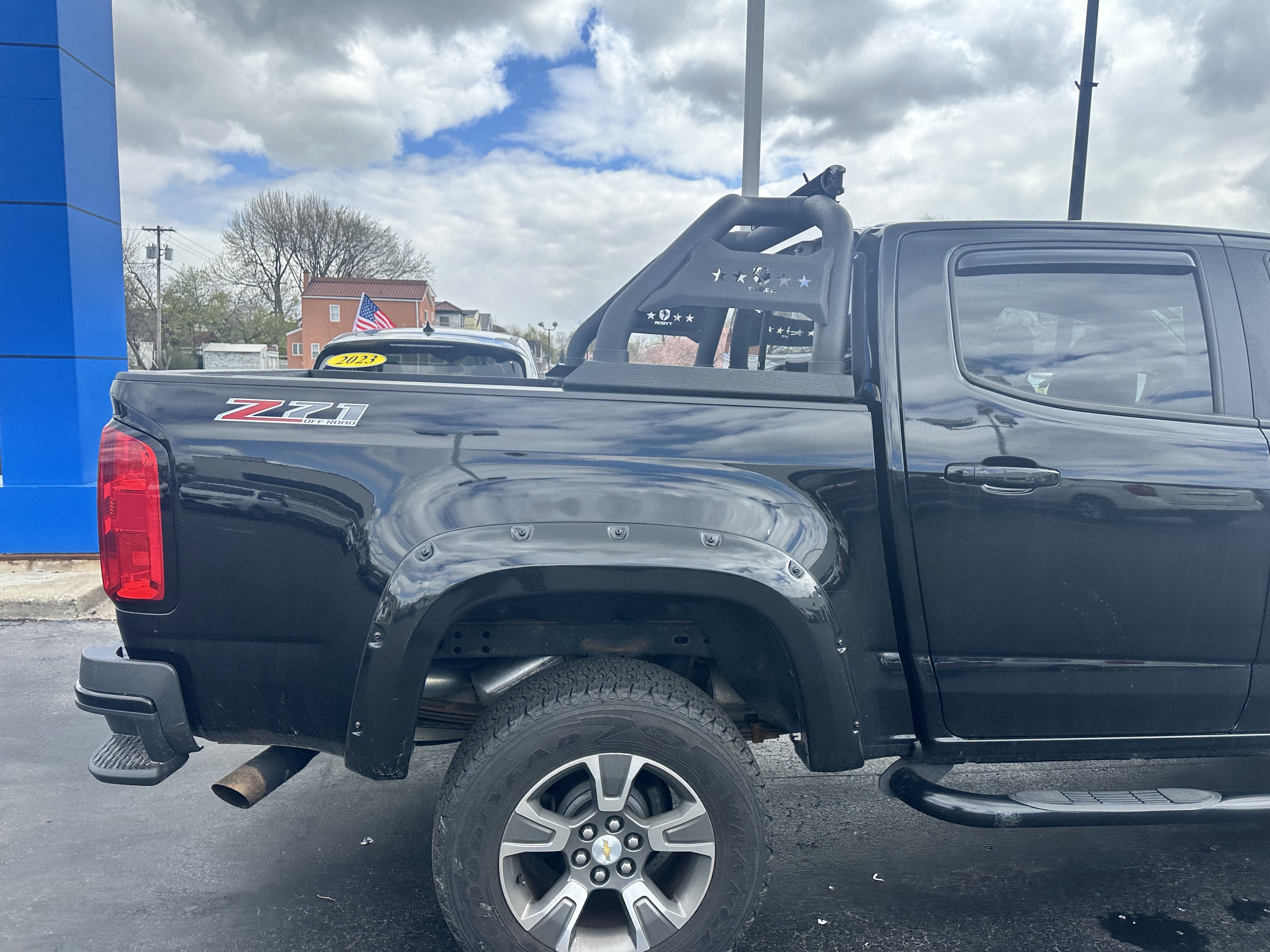 Used 2019 Chevrolet Colorado Z71 AWD/4WD image 9