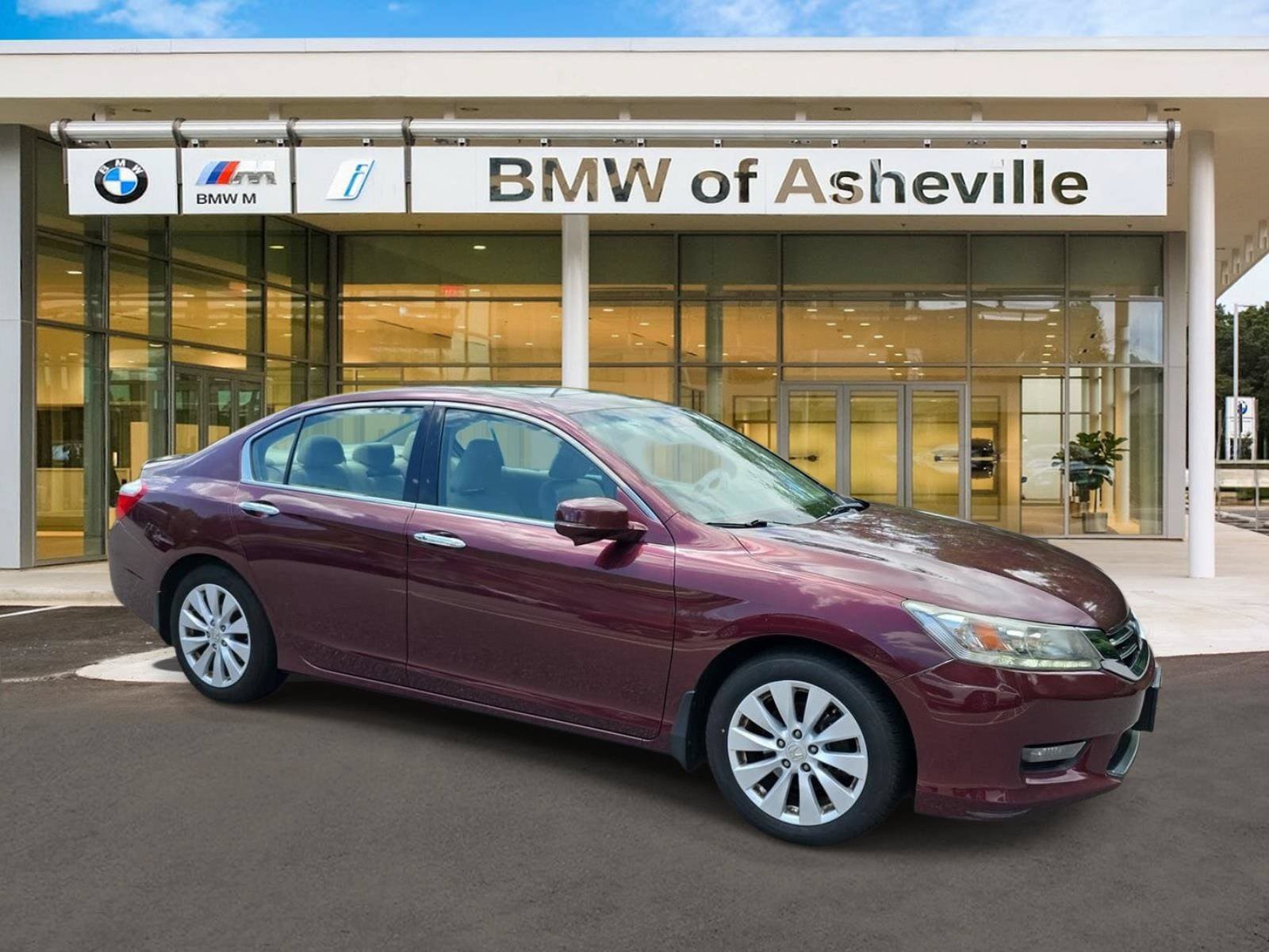 Used 2014 Honda Accord Touring image 1