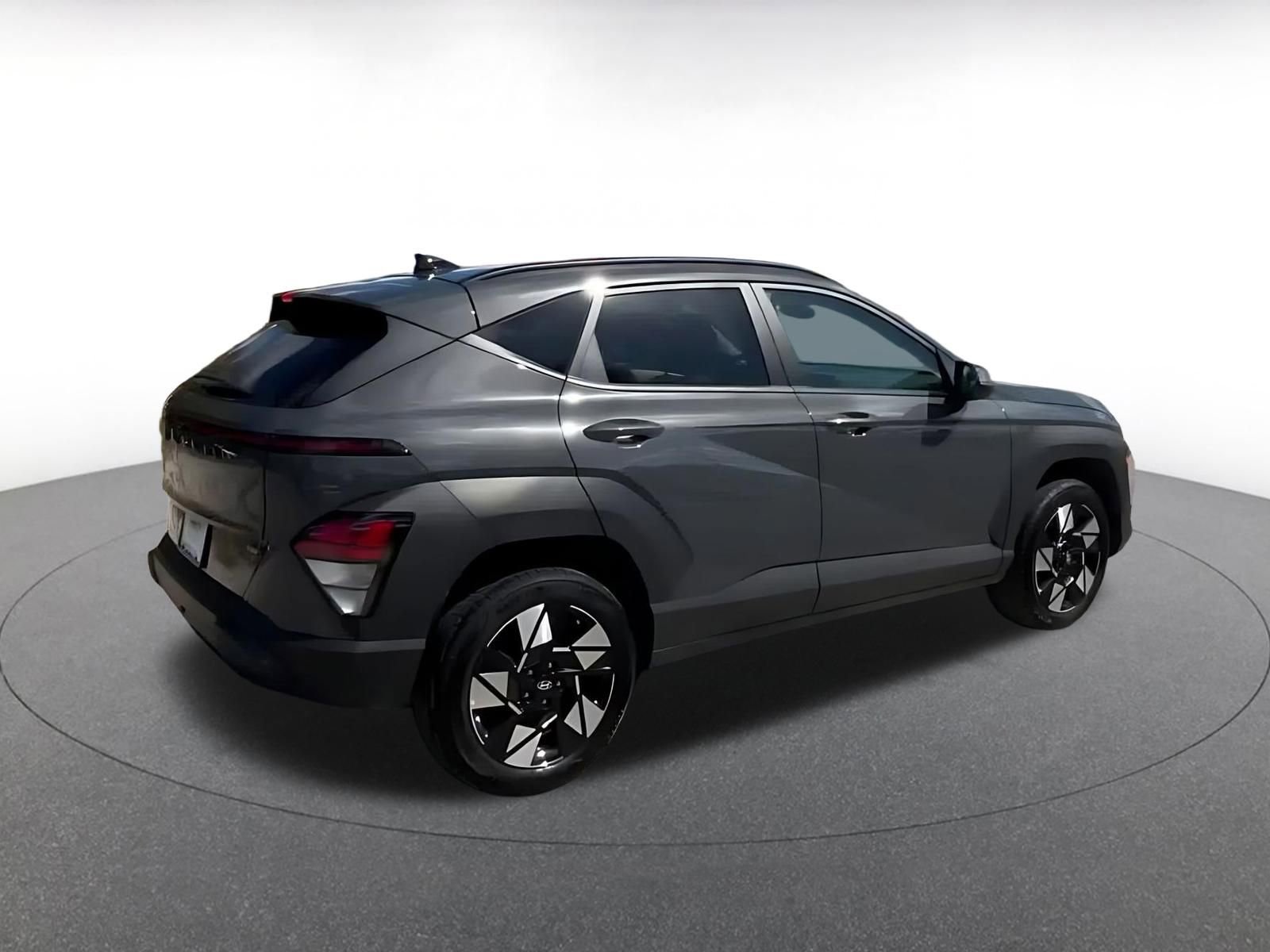 Used 2025 Hyundai Kona SEL image 14