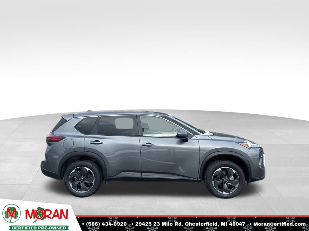 Used 2024 Nissan Rogue SV image 6