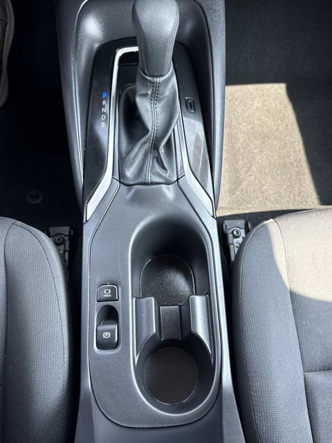 Used 2025 Toyota Corolla LE FWD image 21