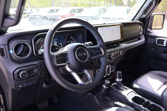 Used 2024 Jeep Wrangler High Altitude AWD/4WD image 12