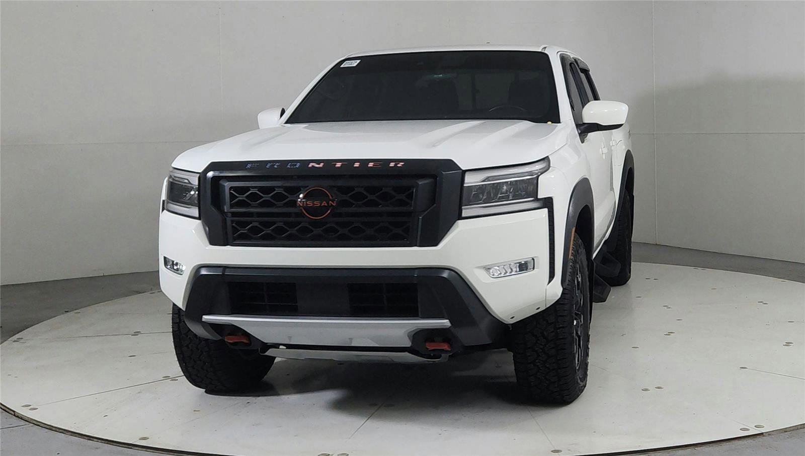 Used 2022 Nissan Frontier PRO-4X w/ Off-Road Protection Package image 2