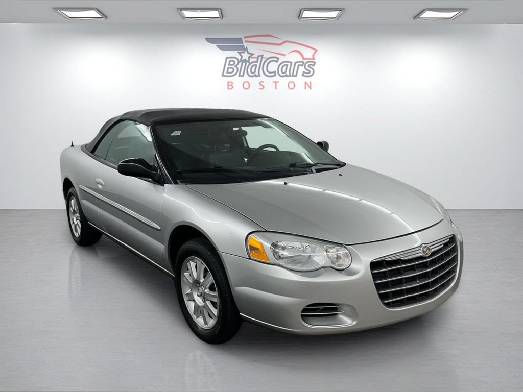 Used 2005 Chrysler Sebring GTC FWD image 3