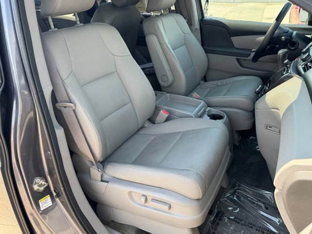 Used 2016 Honda Odyssey Touring Elite image 12