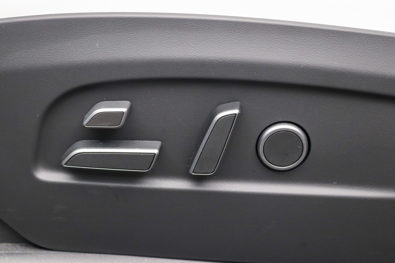 Used 2026 Tesla Model Y Performance AWD/4WD image 24