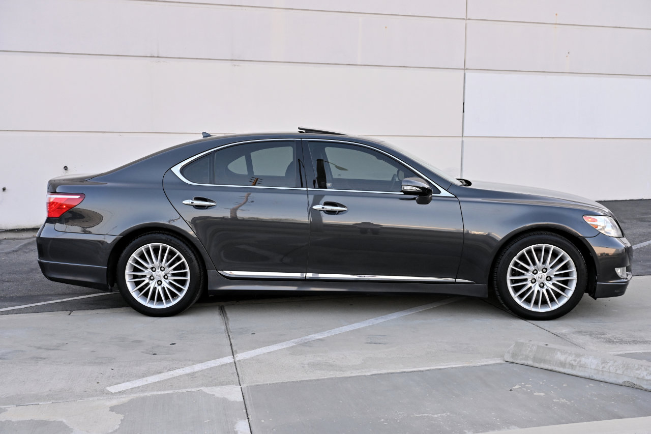 Used 2011 Lexus LS 460 w/ Sport Pkg RWD image 8