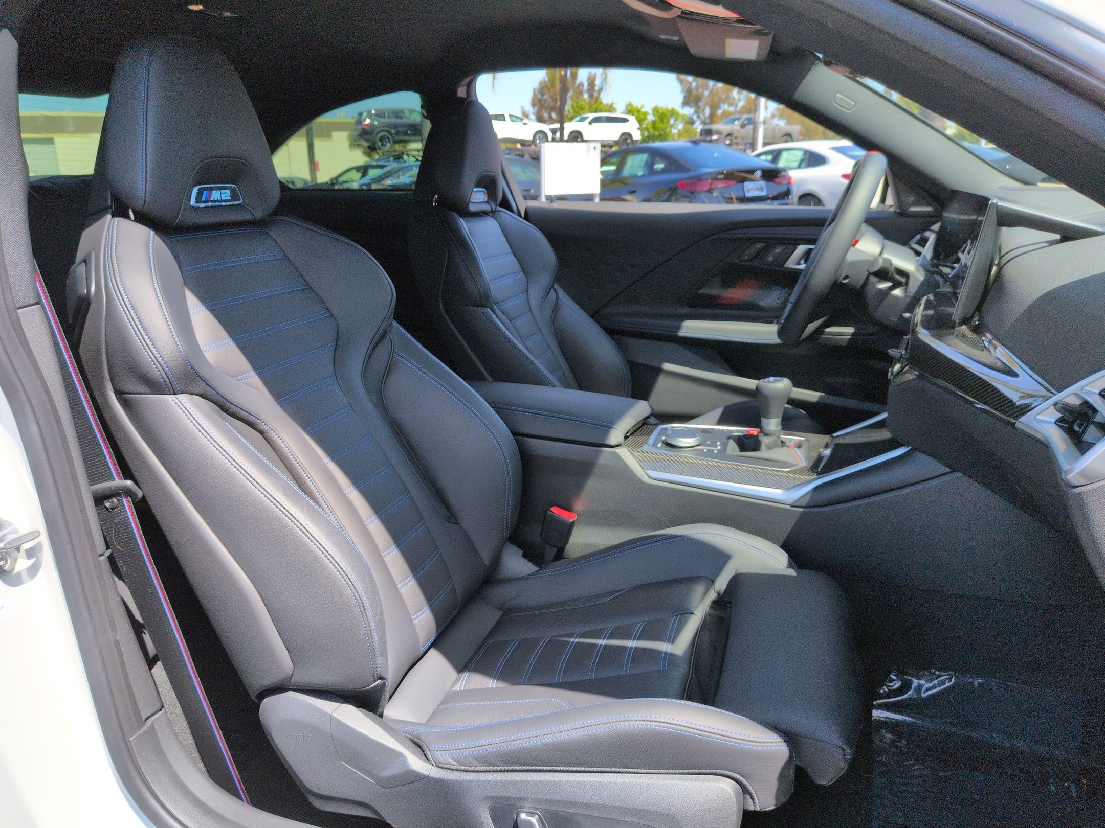 Used 2026 BMW M2 w/ Lighting Package RWD image 32