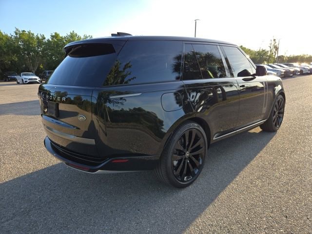 Used 2023 Land Rover Range Rover SE AWD/4WD image 5